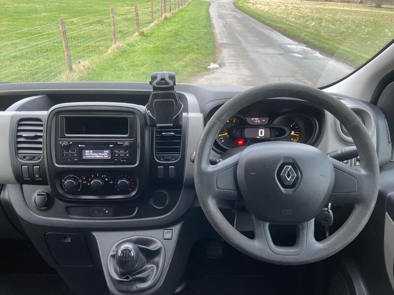 RENAULT TRAFIC 1.6 SL27 dCi 115 Business+ 2015