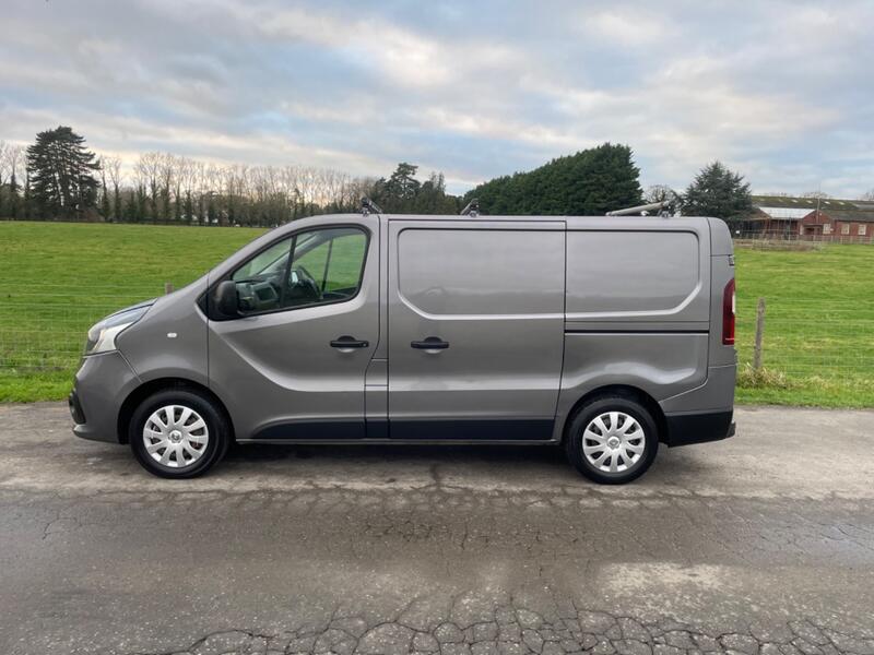 RENAULT TRAFIC 1.6 SL27 dCi 115 Business+ 2015