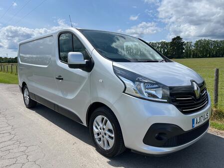 RENAULT TRAFIC 1.6 LL29 ENERGY dCi 125 Sport Nav Euro 6